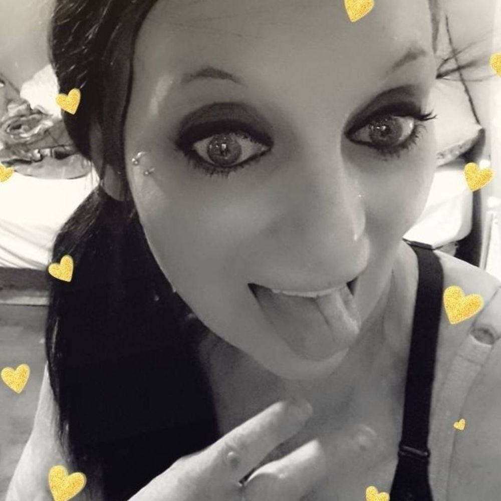 Meet your Posher, Leslie